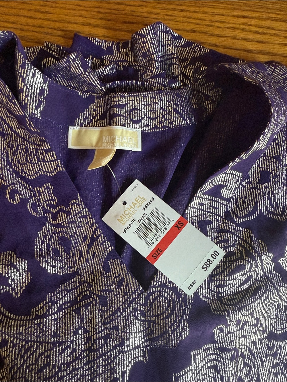 NWT Michael Kors Purple Paisley Metallic Bell Sleeve Blouse - Size XS 88.00 - Picture 3 of 3